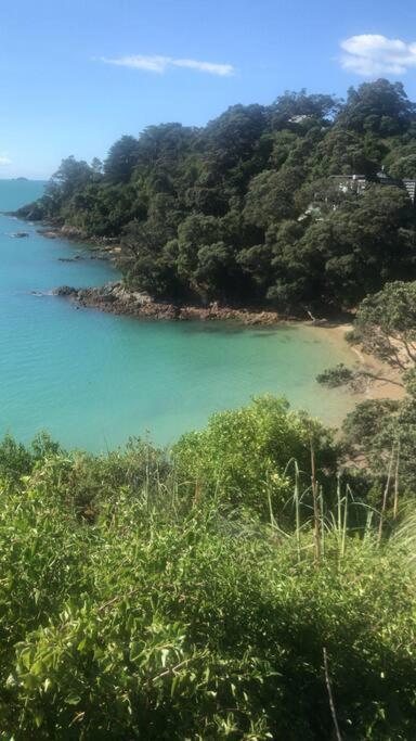 Queens Drive Oneroa Luaran gambar